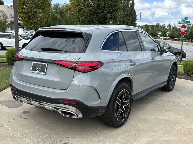 2025 Mercedes-Benz GLC 300