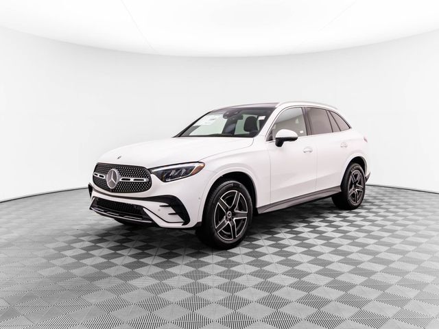 2025 Mercedes-Benz GLC 300