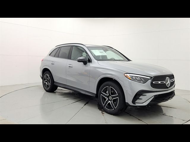 2025 Mercedes-Benz GLC 300