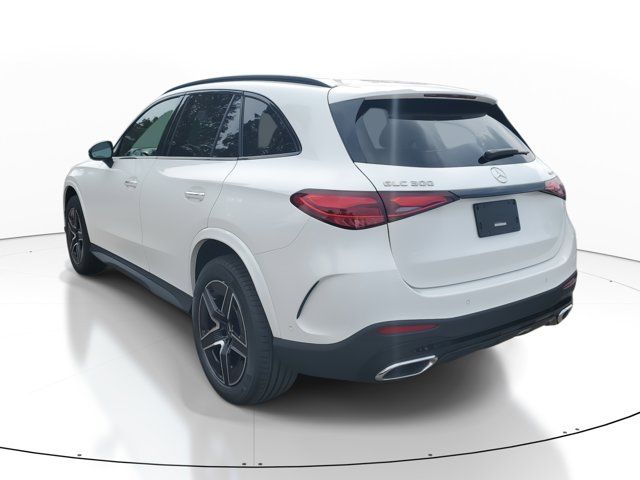 2025 Mercedes-Benz GLC 300