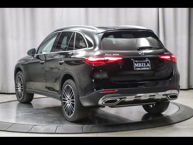 2025 Mercedes-Benz GLC 300