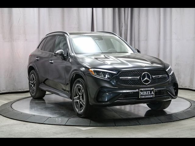 2025 Mercedes-Benz GLC 300