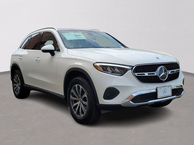 2025 Mercedes-Benz GLC 300