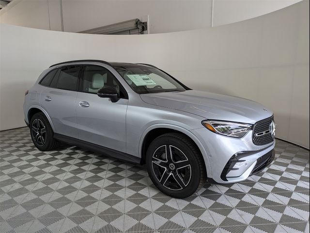 2025 Mercedes-Benz GLC 300