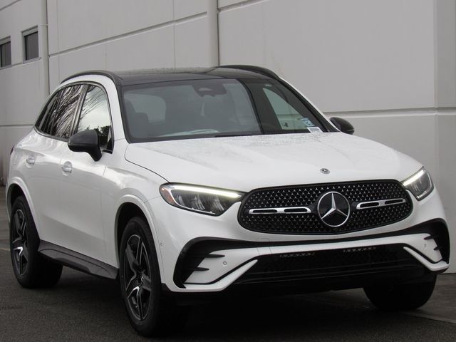 2025 Mercedes-Benz GLC 300