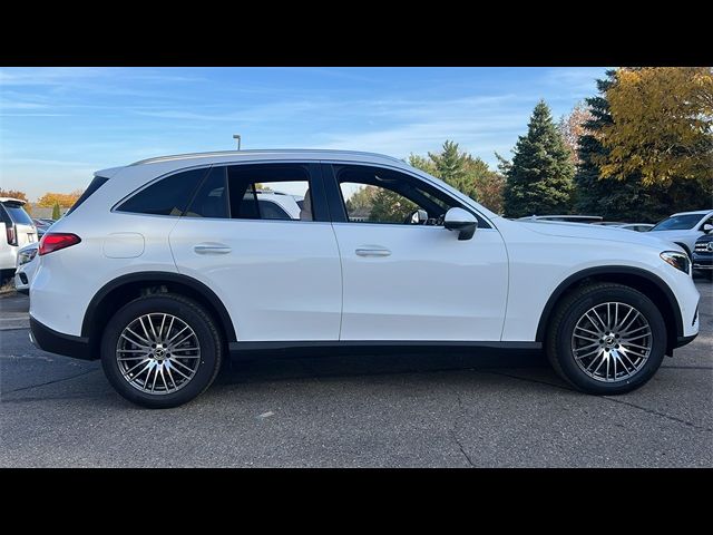 2025 Mercedes-Benz GLC 300