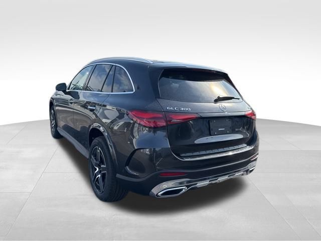 2025 Mercedes-Benz GLC 300