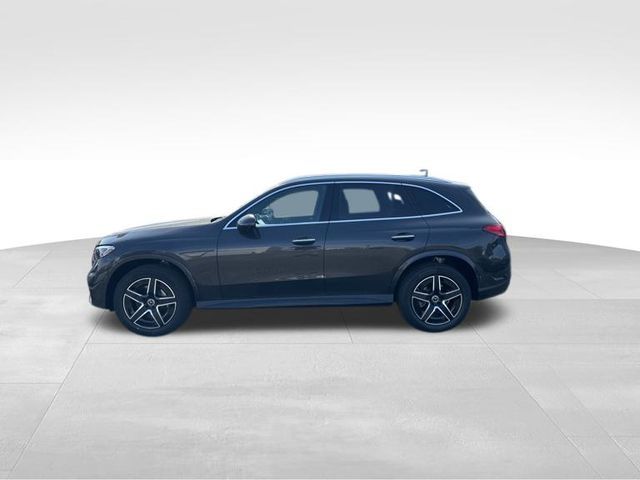 2025 Mercedes-Benz GLC 300