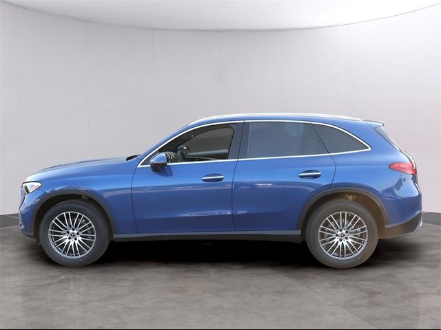 2025 Mercedes-Benz GLC 300