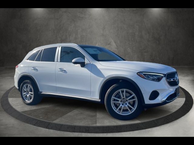 2025 Mercedes-Benz GLC 300