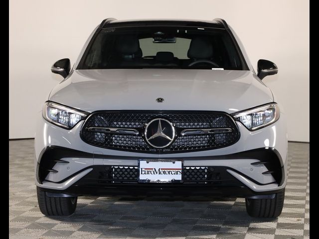 2025 Mercedes-Benz GLC 300