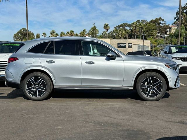 2025 Mercedes-Benz GLC 300