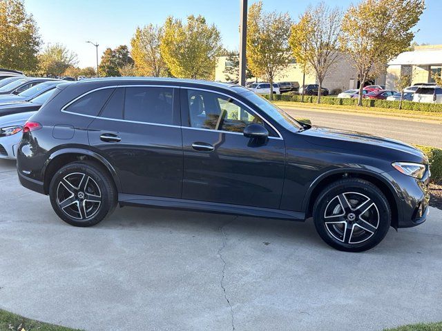 2025 Mercedes-Benz GLC 300