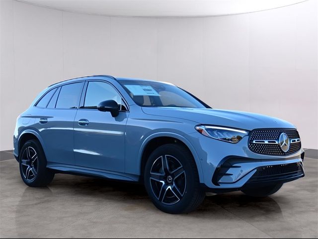 2025 Mercedes-Benz GLC 300