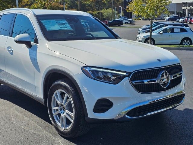 2025 Mercedes-Benz GLC 300