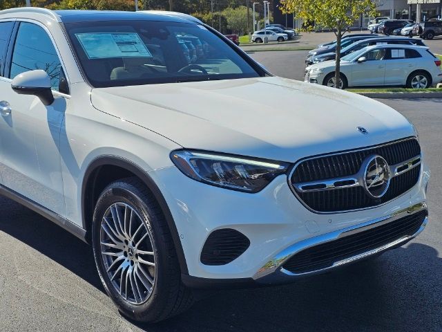 2025 Mercedes-Benz GLC 300