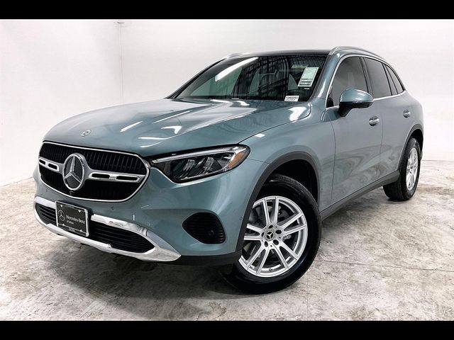 2025 Mercedes-Benz GLC 300