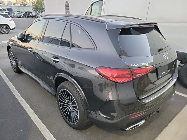 2025 Mercedes-Benz GLC 300