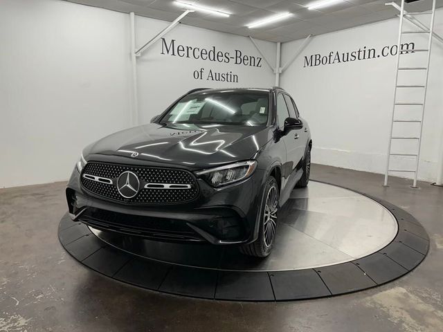 2025 Mercedes-Benz GLC 300