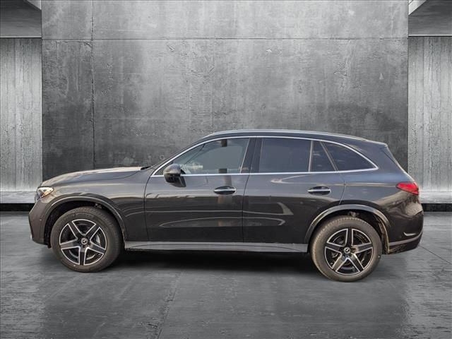 2025 Mercedes-Benz GLC 300