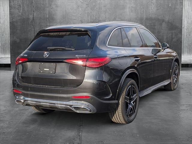 2025 Mercedes-Benz GLC 300