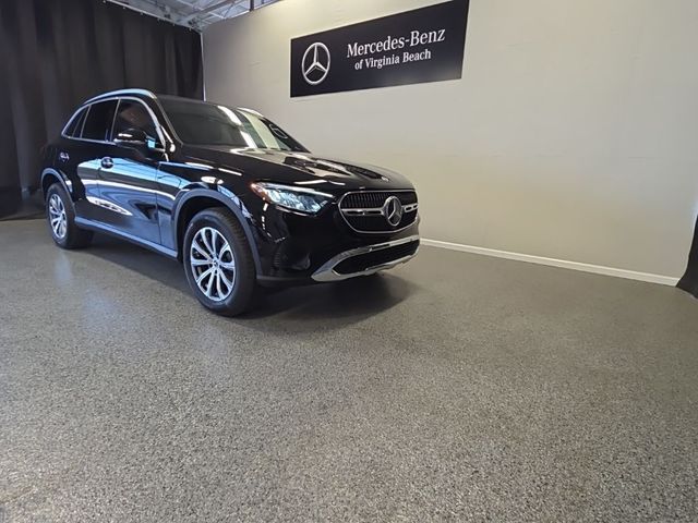 2025 Mercedes-Benz GLC 300