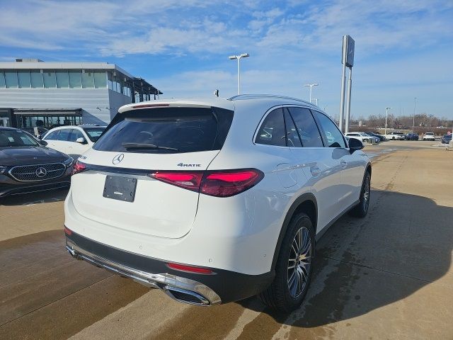 2025 Mercedes-Benz GLC 300