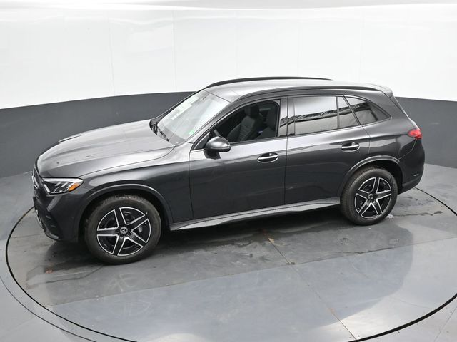 2025 Mercedes-Benz GLC 300