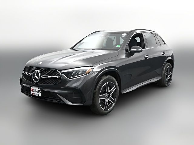 2025 Mercedes-Benz GLC 300