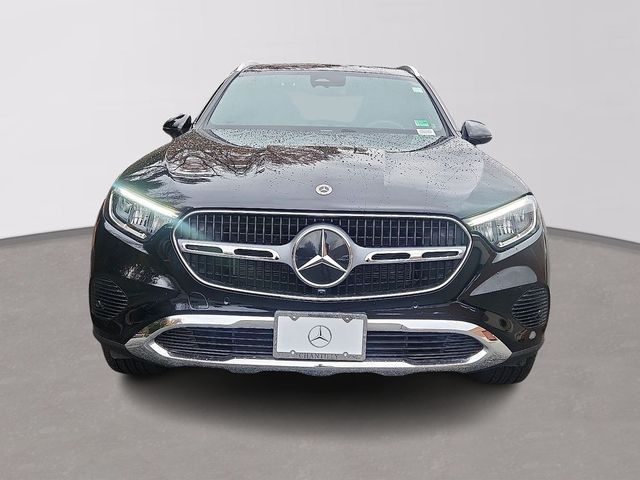2025 Mercedes-Benz GLC 300