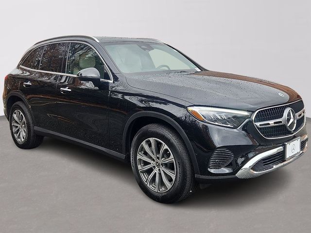 2025 Mercedes-Benz GLC 300