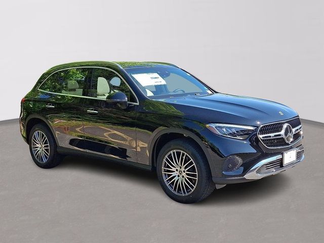 2025 Mercedes-Benz GLC 300
