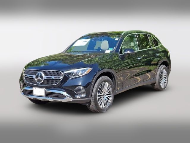 2025 Mercedes-Benz GLC 300