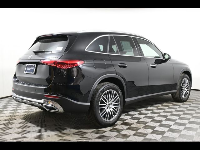 2025 Mercedes-Benz GLC 300