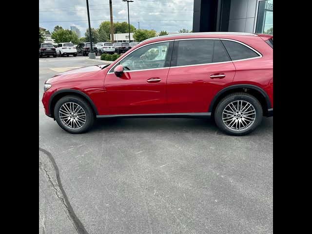 2025 Mercedes-Benz GLC 300