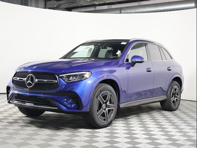 2025 Mercedes-Benz GLC 300