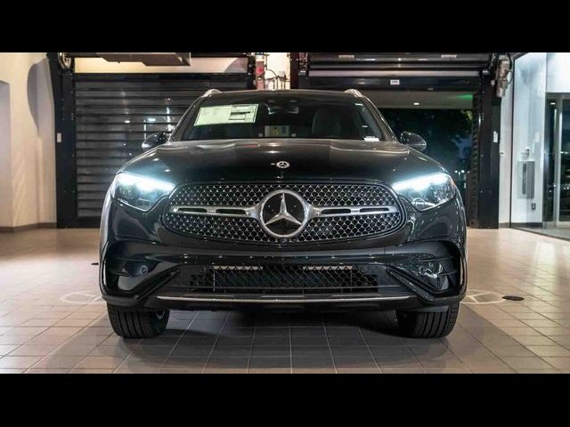 2025 Mercedes-Benz GLC 300