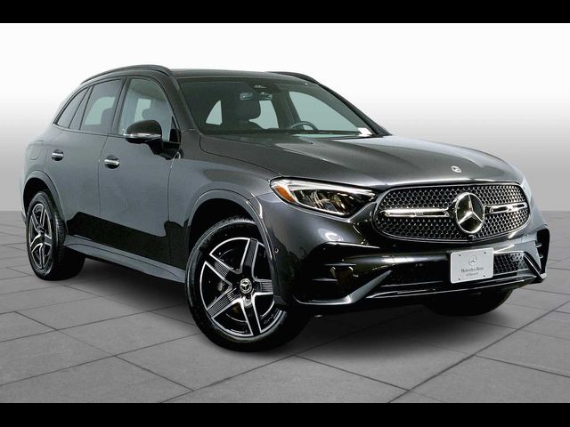 2025 Mercedes-Benz GLC 300