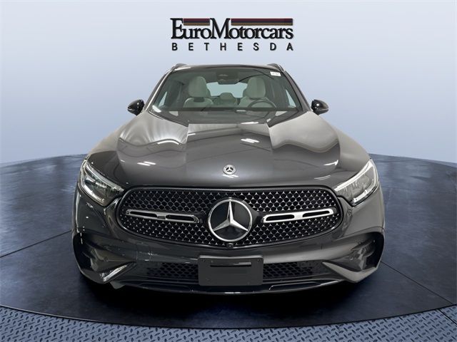 2025 Mercedes-Benz GLC 300