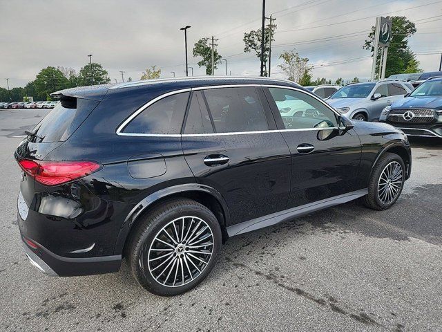 2025 Mercedes-Benz GLC 300