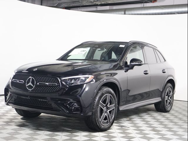 2025 Mercedes-Benz GLC 300