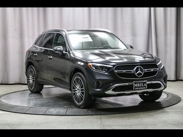 2025 Mercedes-Benz GLC 300