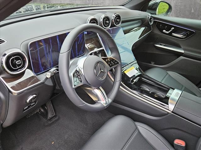 2025 Mercedes-Benz GLC 300