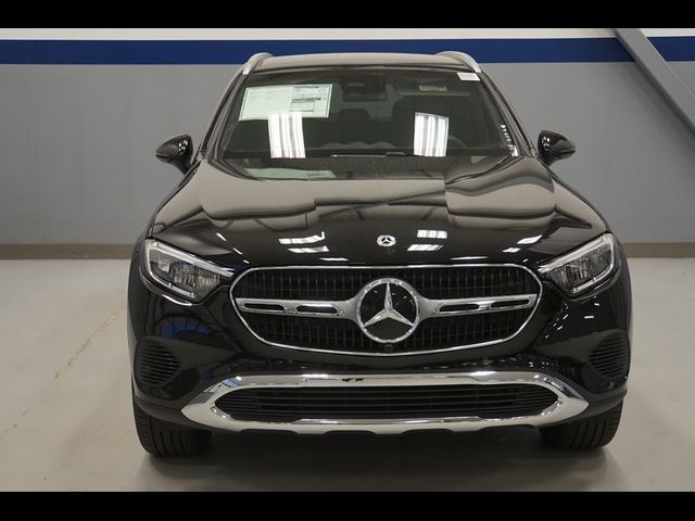 2025 Mercedes-Benz GLC 300