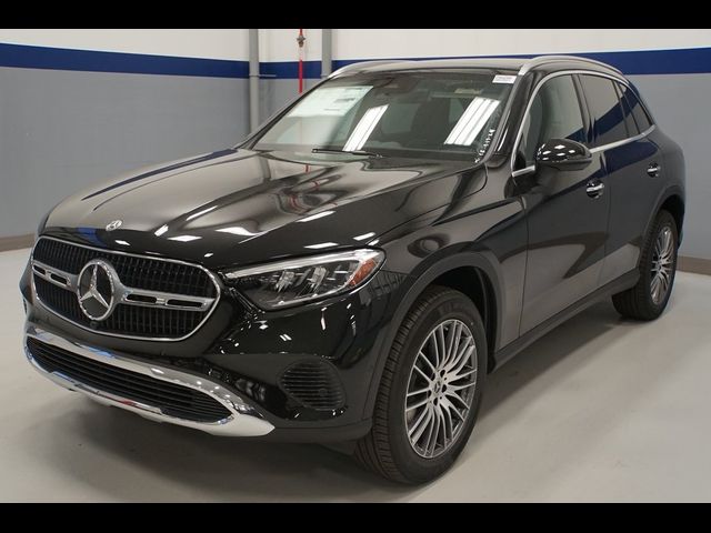 2025 Mercedes-Benz GLC 300