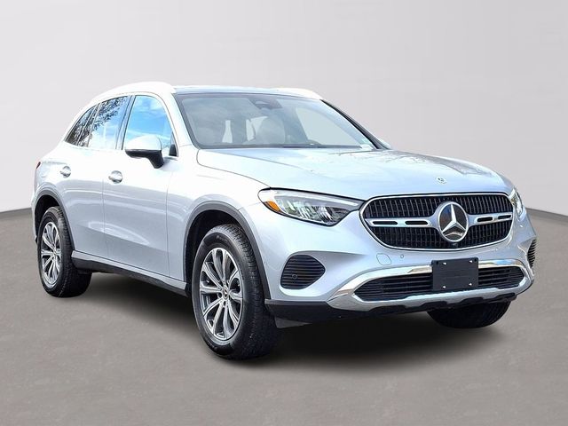 2025 Mercedes-Benz GLC 300