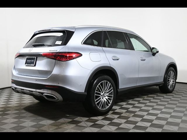 2025 Mercedes-Benz GLC 300