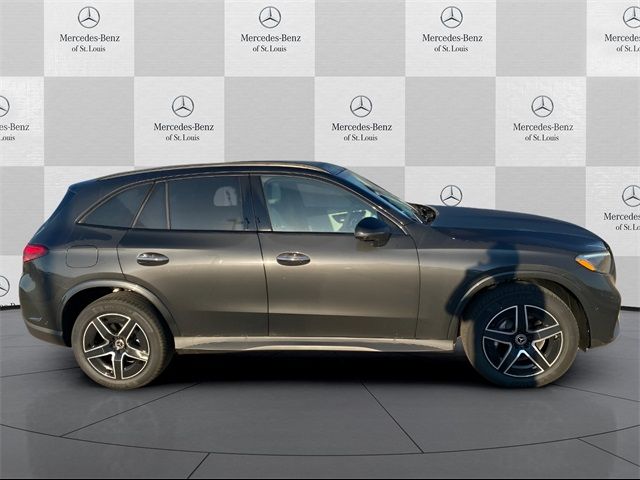 2025 Mercedes-Benz GLC 300