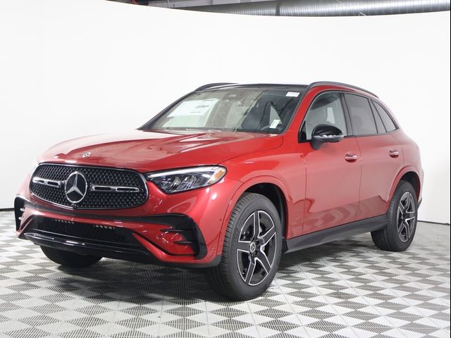 2025 Mercedes-Benz GLC 300