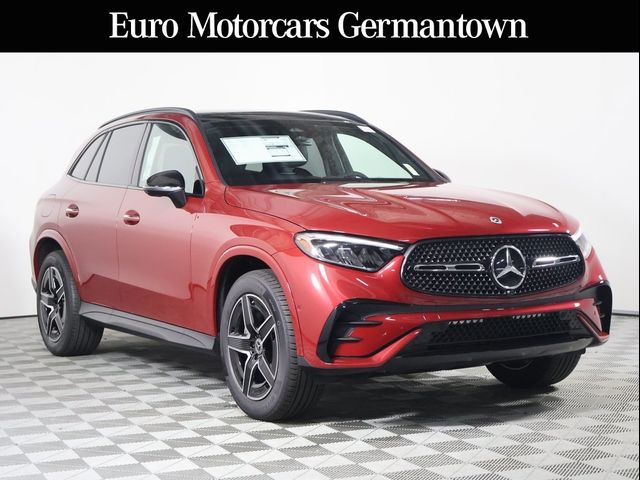 2025 Mercedes-Benz GLC 300